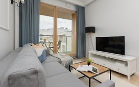 Stylish Apartment Kolejowa & Parking & Balcony By Noclegi Renters