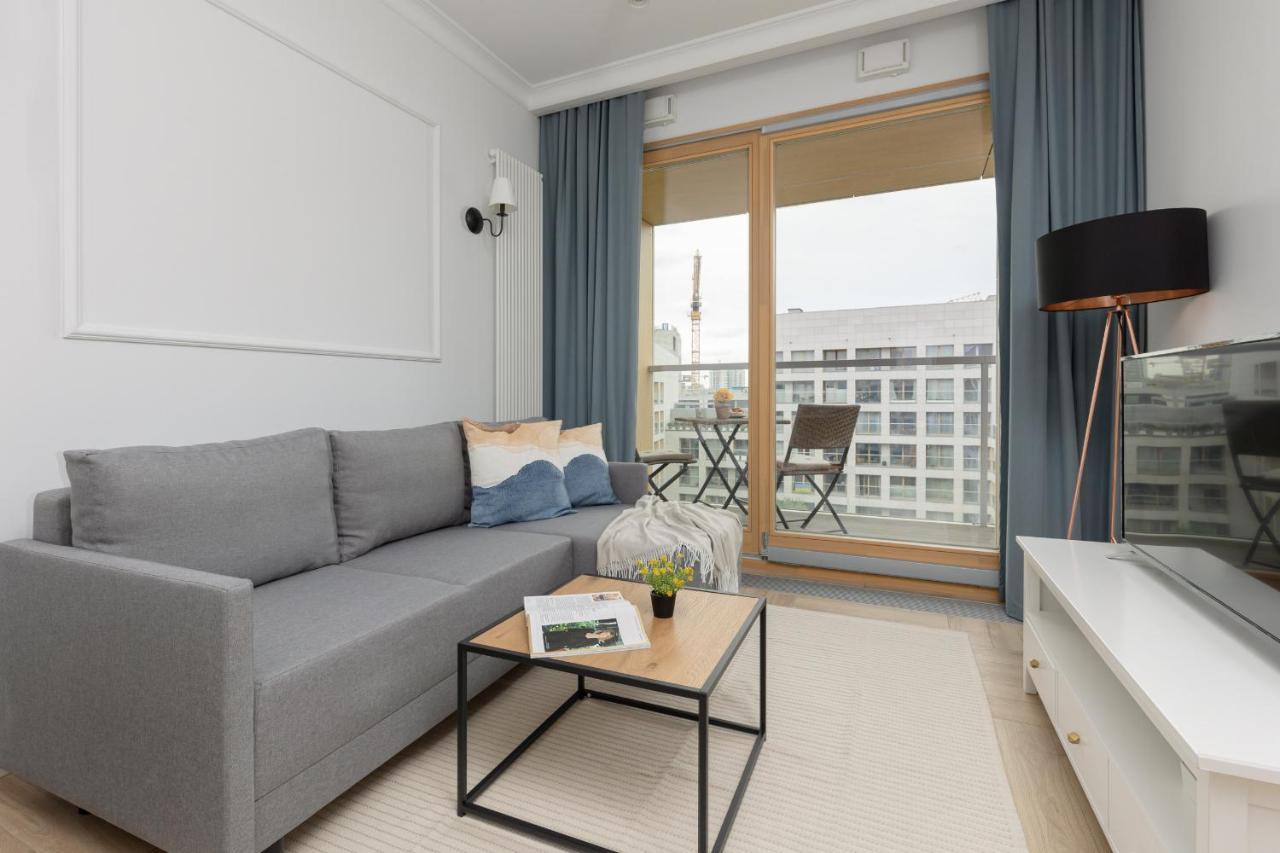Stylish Apartment Kolejowa & Parking & Balcony By Noclegi Renters Варшава Екстер'єр фото
